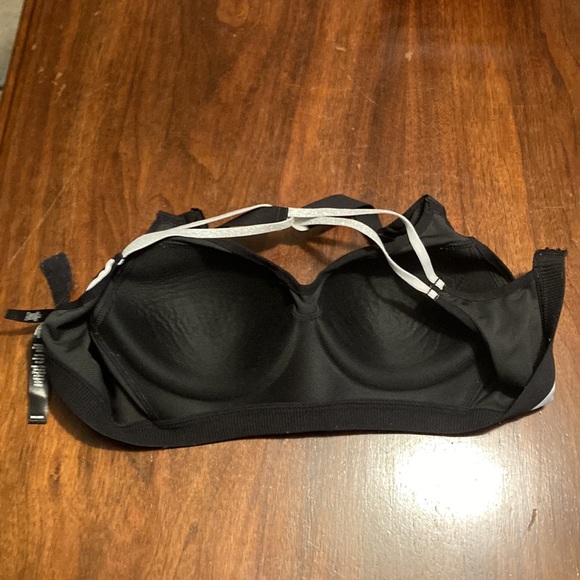 Victoria’s Secret Sport Bra 34C black / white silver glitter cross back sparkly - Picture 4 of 6